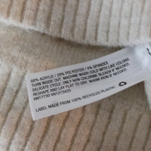 Universal Thread Sweater Cream Knit Fuzzy High Neck Cozy Womens Size M - Picture 1 of 1